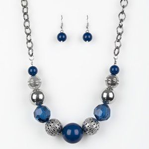 Paparazzi necklace and earring set